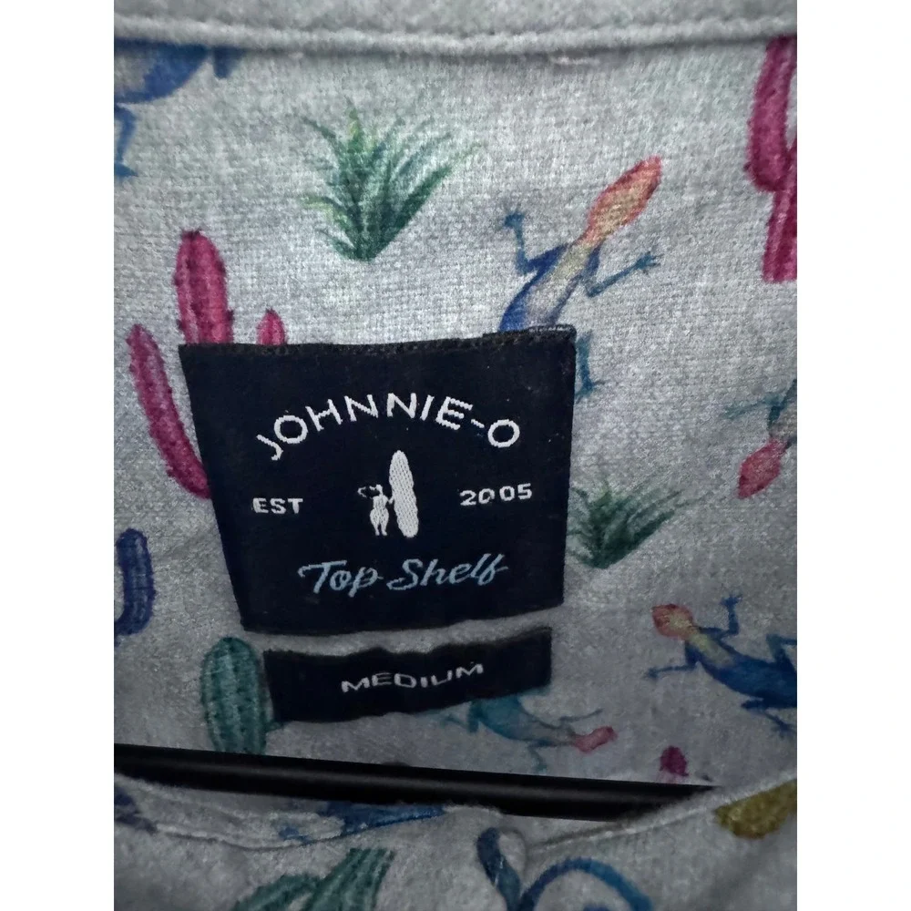 JOHNNIE-O Top‎ Shelf SEDONA Shirt 
Southwest Lizard Desert Cactus Mens Medium - Picture 2 of 4